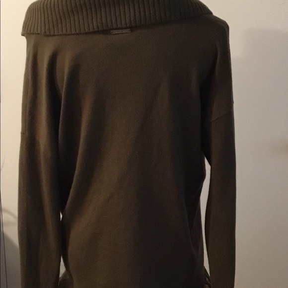 Micheal kors army green sweater - Picture 2 of 2